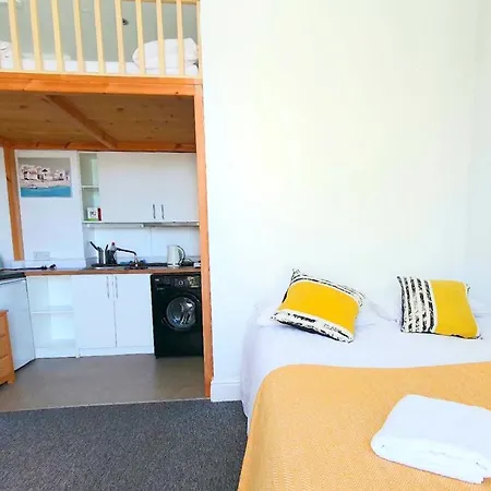 Apartment Reef Island